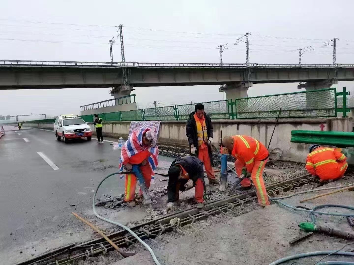 北京桥梁伸缩缝抢修料